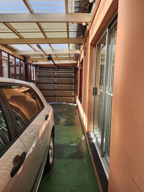 5 Bedroom Property for Sale in Belgravia Western Cape
